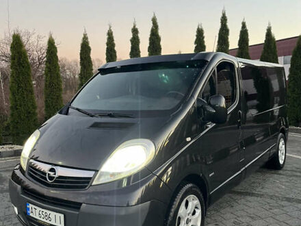 Серый Опель Виваро, объемом двигателя 2 л и пробегом 211 тыс. км за 14750 $, фото 1 на Automoto.ua