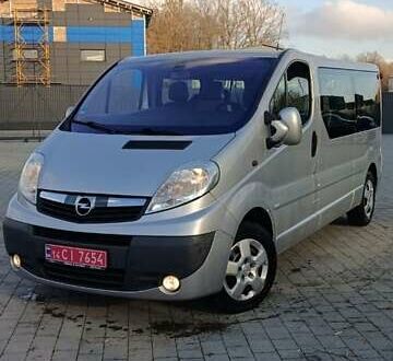 Серый Опель Виваро, объемом двигателя 2 л и пробегом 386 тыс. км за 16600 $, фото 1 на Automoto.ua