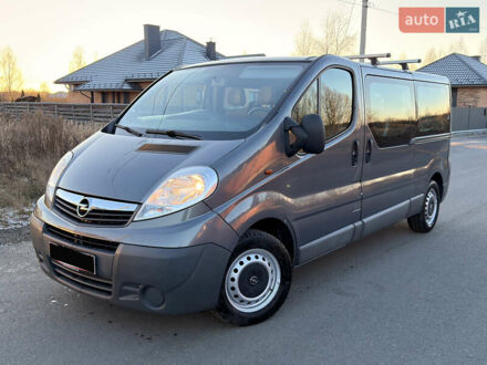 Сірий Опель Віваро, об'ємом двигуна 2 л та пробігом 290 тис. км за 15700 $, фото 1 на Automoto.ua
