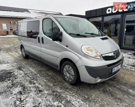 Сірий Опель Віваро, об'ємом двигуна 2 л та пробігом 297 тис. км за 14900 $, фото 1 на Automoto.ua