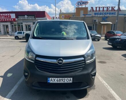 Серый Опель Виваро, объемом двигателя 1.6 л и пробегом 270 тыс. км за 13502 $, фото 1 на Automoto.ua