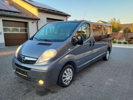 Опель Виваро 2014 в Киеве на Automoto.ua Серый Опель Виваро, объемом двигателя 2 л и пробегом 250 тыс. км за 8900 $, фото 1 на Automoto.ua