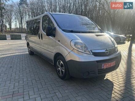 Серый Опель Виваро, объемом двигателя 2 л и пробегом 273 тыс. км за 14800 $, фото 1 на Automoto.ua