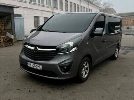 Сірий Опель Віваро, об'ємом двигуна 1.6 л та пробігом 252 тис. км за 16300 $, фото 1 на Automoto.ua