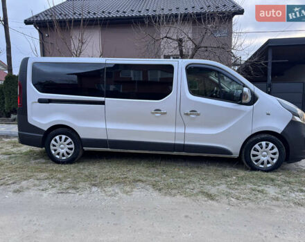 Серый Опель Виваро, объемом двигателя 1.6 л и пробегом 238 тыс. км за 17000 $, фото 1 на Automoto.ua