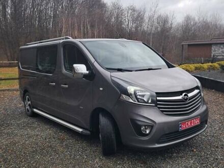 Серый Опель Виваро, объемом двигателя 1.6 л и пробегом 249 тыс. км за 16900 $, фото 1 на Automoto.ua