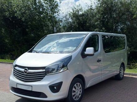 Сірий Опель Віваро, об'ємом двигуна 1.6 л та пробігом 276 тис. км за 10500 $, фото 1 на Automoto.ua