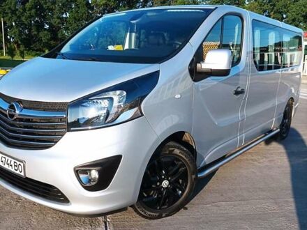 Серый Опель Виваро, объемом двигателя 1.6 л и пробегом 290 тыс. км за 22400 $, фото 1 на Automoto.ua