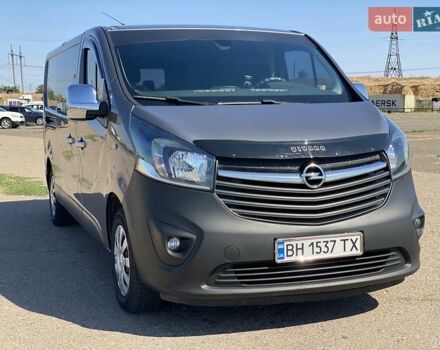 Сірий Опель Віваро, об'ємом двигуна 1.6 л та пробігом 219 тис. км за 15000 $, фото 1 на Automoto.ua