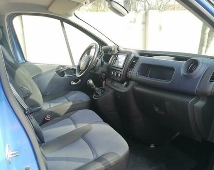Синий Опель Виваро, объемом двигателя 1.6 л и пробегом 390 тыс. км за 10900 $, фото 4 на Automoto.ua