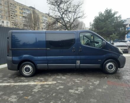 Синій Опель Віваро, об'ємом двигуна 1.9 л та пробігом 393 тис. км за 4600 $, фото 5 на Automoto.ua