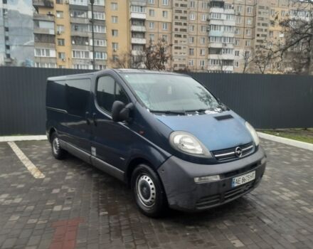 Синій Опель Віваро, об'ємом двигуна 1.9 л та пробігом 393 тис. км за 4600 $, фото 2 на Automoto.ua