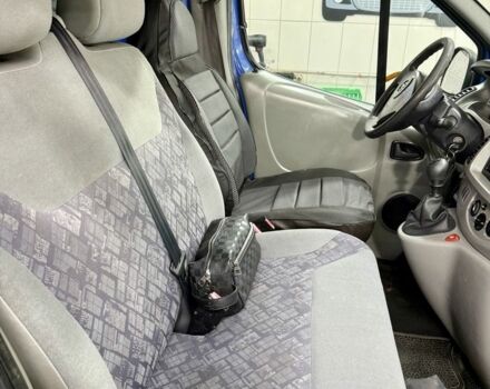 Синий Опель Виваро, объемом двигателя 1.9 л и пробегом 314 тыс. км за 4750 $, фото 1 на Automoto.ua