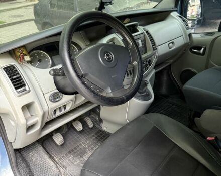 Синий Опель Виваро, объемом двигателя 2.5 л и пробегом 515 тыс. км за 3800 $, фото 2 на Automoto.ua