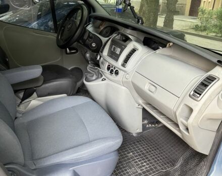 Синий Опель Виваро, объемом двигателя 2.5 л и пробегом 515 тыс. км за 4000 $, фото 3 на Automoto.ua