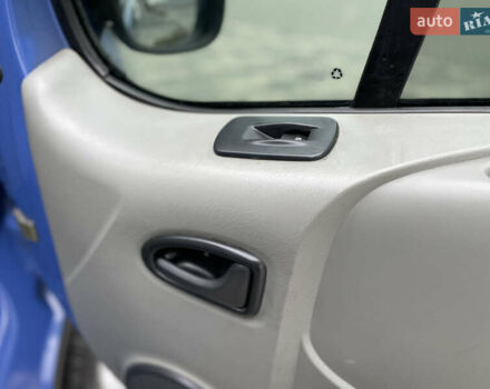 Синій Опель Віваро, об'ємом двигуна 1.9 л та пробігом 286 тис. км за 9150 $, фото 42 на Automoto.ua