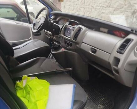 Синій Опель Віваро, об'ємом двигуна 1.9 л та пробігом 287 тис. км за 7500 $, фото 1 на Automoto.ua