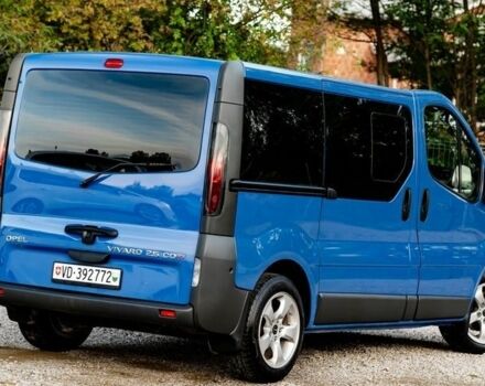 Синий Опель Виваро, объемом двигателя 2.5 л и пробегом 140 тыс. км за 6700 $, фото 5 на Automoto.ua