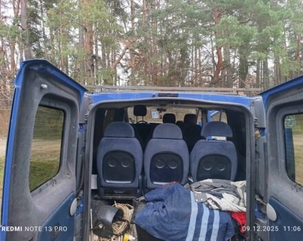 Синий Опель Виваро, объемом двигателя 1.9 л и пробегом 236 тыс. км за 8000 $, фото 9 на Automoto.ua