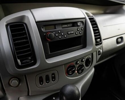 Синий Опель Виваро, объемом двигателя 2.5 л и пробегом 140 тыс. км за 6700 $, фото 15 на Automoto.ua