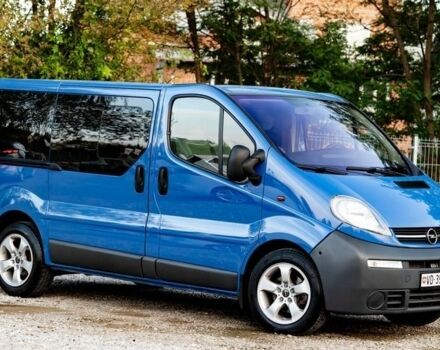 Синий Опель Виваро, объемом двигателя 2.5 л и пробегом 140 тыс. км за 6700 $, фото 1 на Automoto.ua