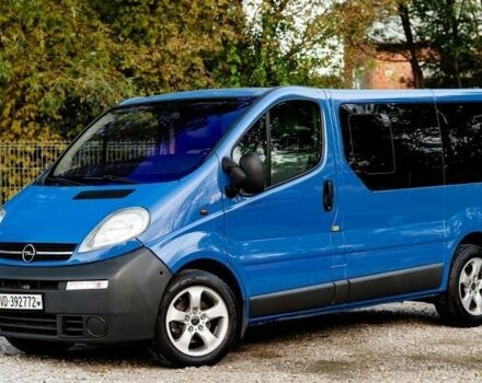 Синий Опель Виваро, объемом двигателя 2.5 л и пробегом 140 тыс. км за 6700 $, фото 2 на Automoto.ua