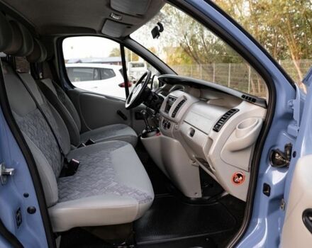 Синий Опель Виваро, объемом двигателя 2.5 л и пробегом 140 тыс. км за 6300 $, фото 20 на Automoto.ua