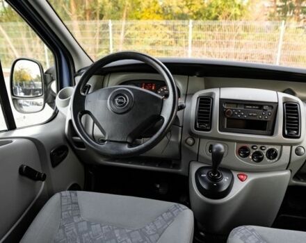 Синий Опель Виваро, объемом двигателя 2.5 л и пробегом 140 тыс. км за 6700 $, фото 22 на Automoto.ua