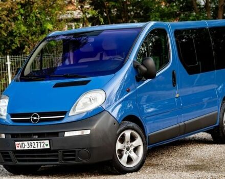 Синий Опель Виваро, объемом двигателя 2.5 л и пробегом 140 тыс. км за 6300 $, фото 4 на Automoto.ua