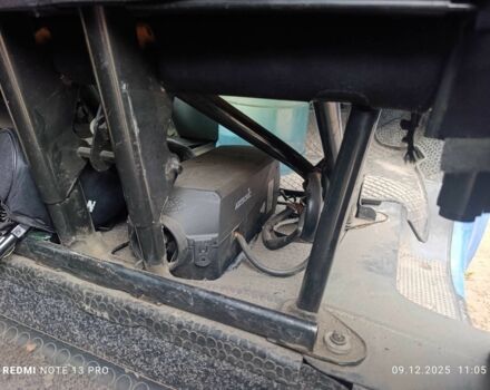 Синий Опель Виваро, объемом двигателя 1.9 л и пробегом 236 тыс. км за 8000 $, фото 10 на Automoto.ua