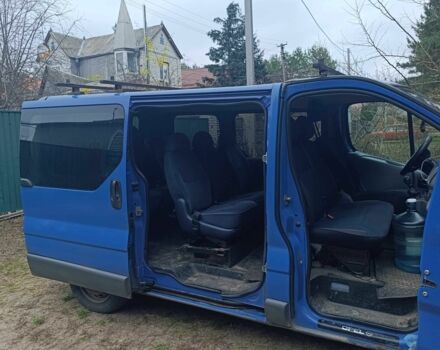 Синий Опель Виваро, объемом двигателя 1.9 л и пробегом 236 тыс. км за 8000 $, фото 2 на Automoto.ua