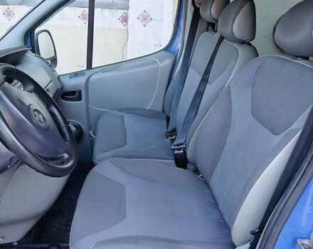 Синий Опель Виваро, объемом двигателя 2 л и пробегом 328 тыс. км за 8800 $, фото 102 на Automoto.ua
