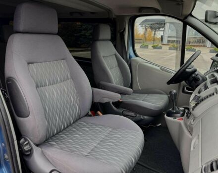 Синій Опель Віваро, об'ємом двигуна 2.5 л та пробігом 295 тис. км за 7000 $, фото 13 на Automoto.ua