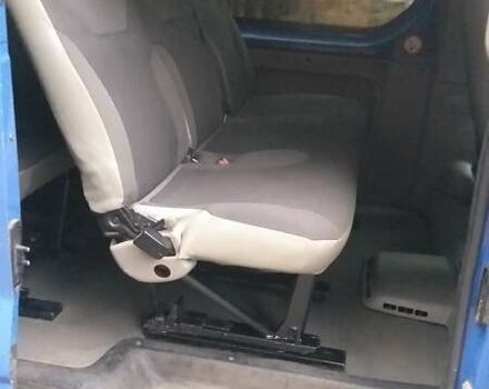 Синій Опель Віваро, об'ємом двигуна 2 л та пробігом 271 тис. км за 8400 $, фото 3 на Automoto.ua