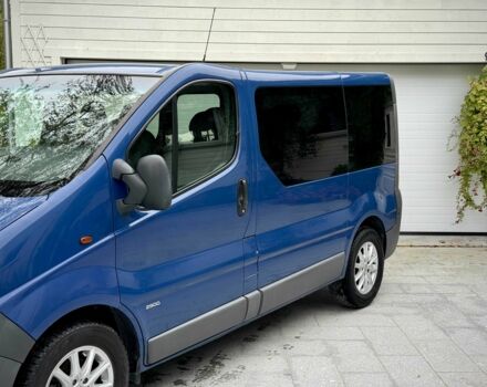 Синій Опель Віваро, об'ємом двигуна 2 л та пробігом 185 тис. км за 10500 $, фото 2 на Automoto.ua