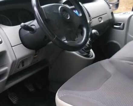 Синій Опель Віваро, об'ємом двигуна 2 л та пробігом 271 тис. км за 8400 $, фото 4 на Automoto.ua