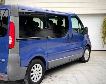 Синій Опель Віваро, об'ємом двигуна 2 л та пробігом 185 тис. км за 10500 $, фото 8 на Automoto.ua