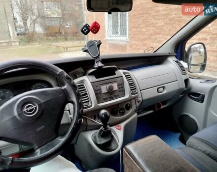 Синій Опель Віваро, об'ємом двигуна 2 л та пробігом 510 тис. км за 7500 $, фото 1 на Automoto.ua