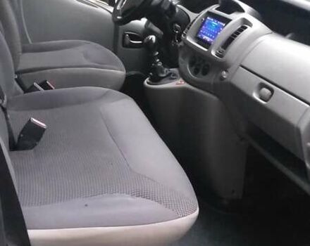 Синій Опель Віваро, об'ємом двигуна 2 л та пробігом 271 тис. км за 8400 $, фото 2 на Automoto.ua