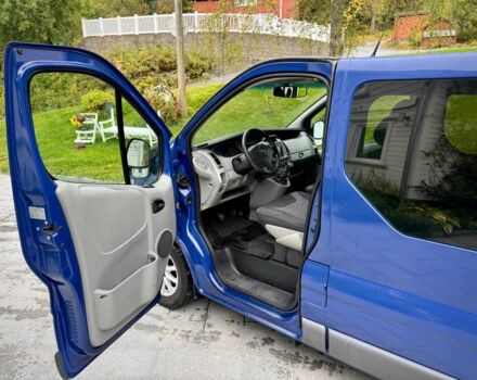 Синій Опель Віваро, об'ємом двигуна 2 л та пробігом 185 тис. км за 10500 $, фото 9 на Automoto.ua