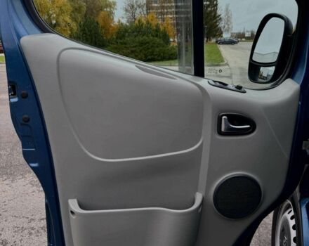 Синій Опель Віваро, об'ємом двигуна 2.5 л та пробігом 295 тис. км за 7000 $, фото 16 на Automoto.ua