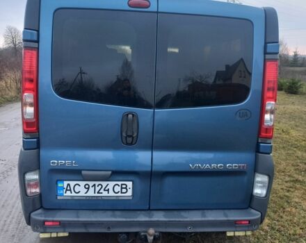 Синий Опель Виваро, объемом двигателя 2 л и пробегом 437 тыс. км за 9300 $, фото 2 на Automoto.ua