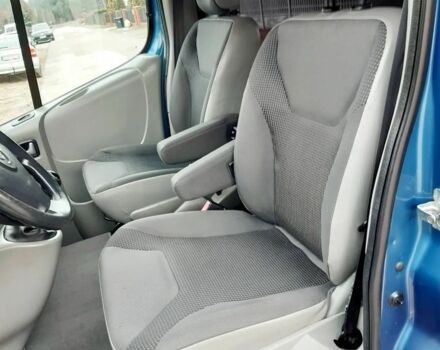 Синий Опель Виваро, объемом двигателя 2.5 л и пробегом 210 тыс. км за 7700 $, фото 11 на Automoto.ua