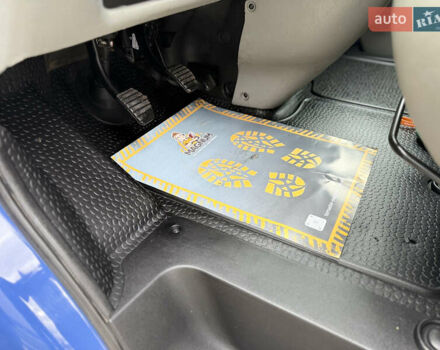 Синий Опель Виваро, объемом двигателя 2 л и пробегом 305 тыс. км за 10999 $, фото 18 на Automoto.ua