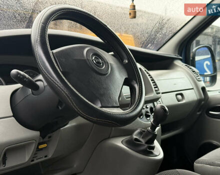 Синій Опель Віваро, об'ємом двигуна 2 л та пробігом 250 тис. км за 11350 $, фото 26 на Automoto.ua