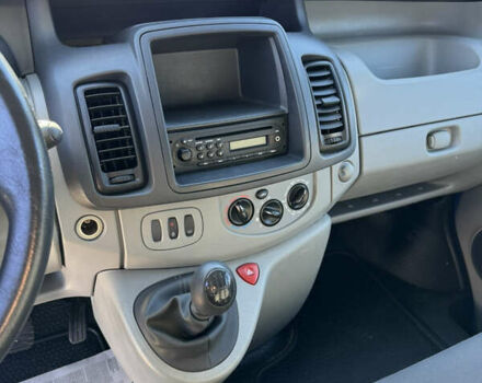 Опель Віваро 2011 у Івано-Франківську на Automoto.ua Синій Опель Віваро, об'ємом двигуна 2 л та пробігом 96 тис. км за 13400 $, фото 17 на Automoto.ua