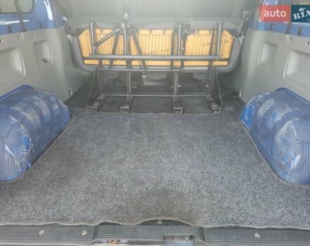 Синий Опель Виваро, объемом двигателя 2 л и пробегом 520 тыс. км за 14900 $, фото 10 на Automoto.ua