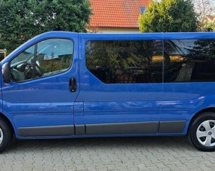 Синий Опель Виваро, объемом двигателя 2 л и пробегом 244 тыс. км за 7700 $, фото 2 на Automoto.ua