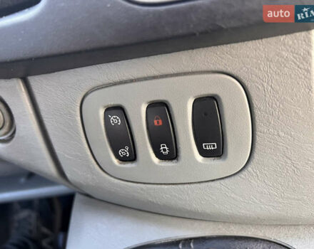 Синий Опель Виваро, объемом двигателя 2 л и пробегом 280 тыс. км за 14000 $, фото 34 на Automoto.ua