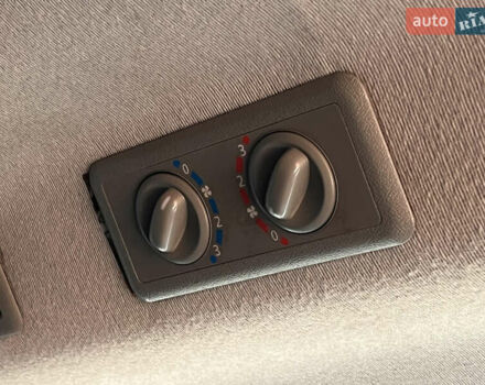 Синий Опель Виваро, объемом двигателя 2 л и пробегом 280 тыс. км за 14000 $, фото 29 на Automoto.ua